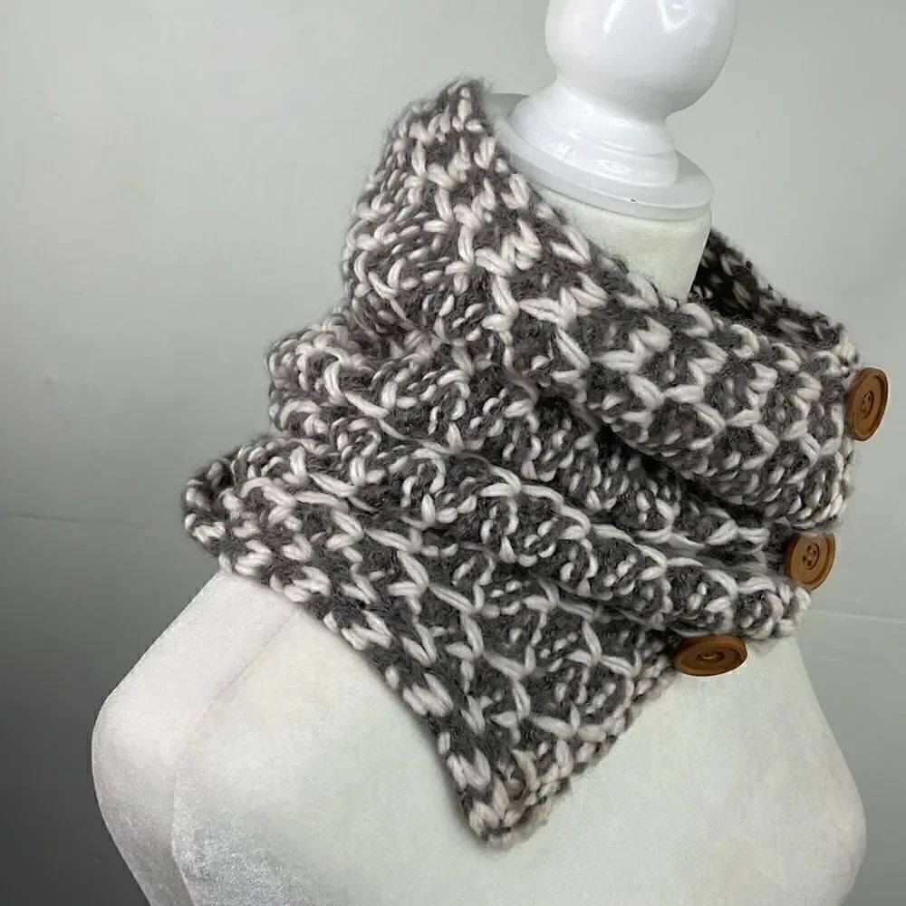 Simply Noelle Chunky Knit Scarf with Buttons Gray and White - Picture 2 of 5
